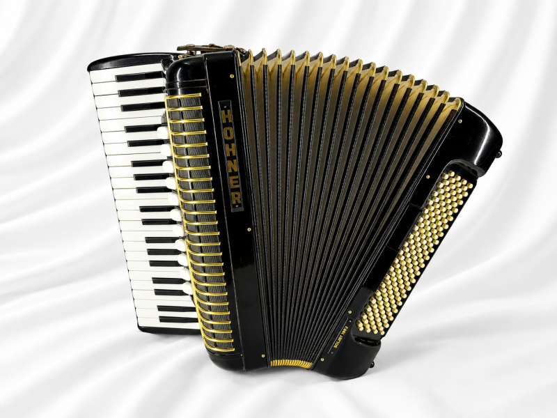 Hohner_SolistMBII_schwarz_1